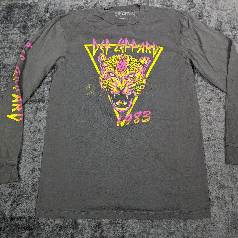 Def Leppard Shirt Adult Medium Gray Pullover Long Sleeve 1983 Art Music Band Tee